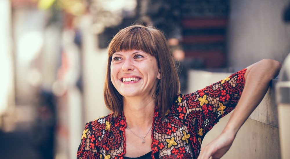 Femme souriante